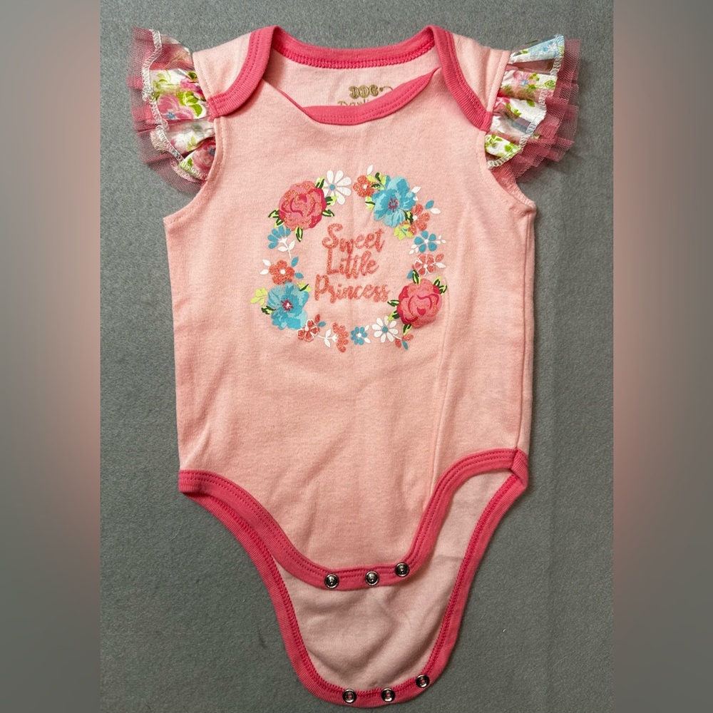 DDG Darlings Sweet Little Princess Pink Onesie with ruffle sleeves 6-9m